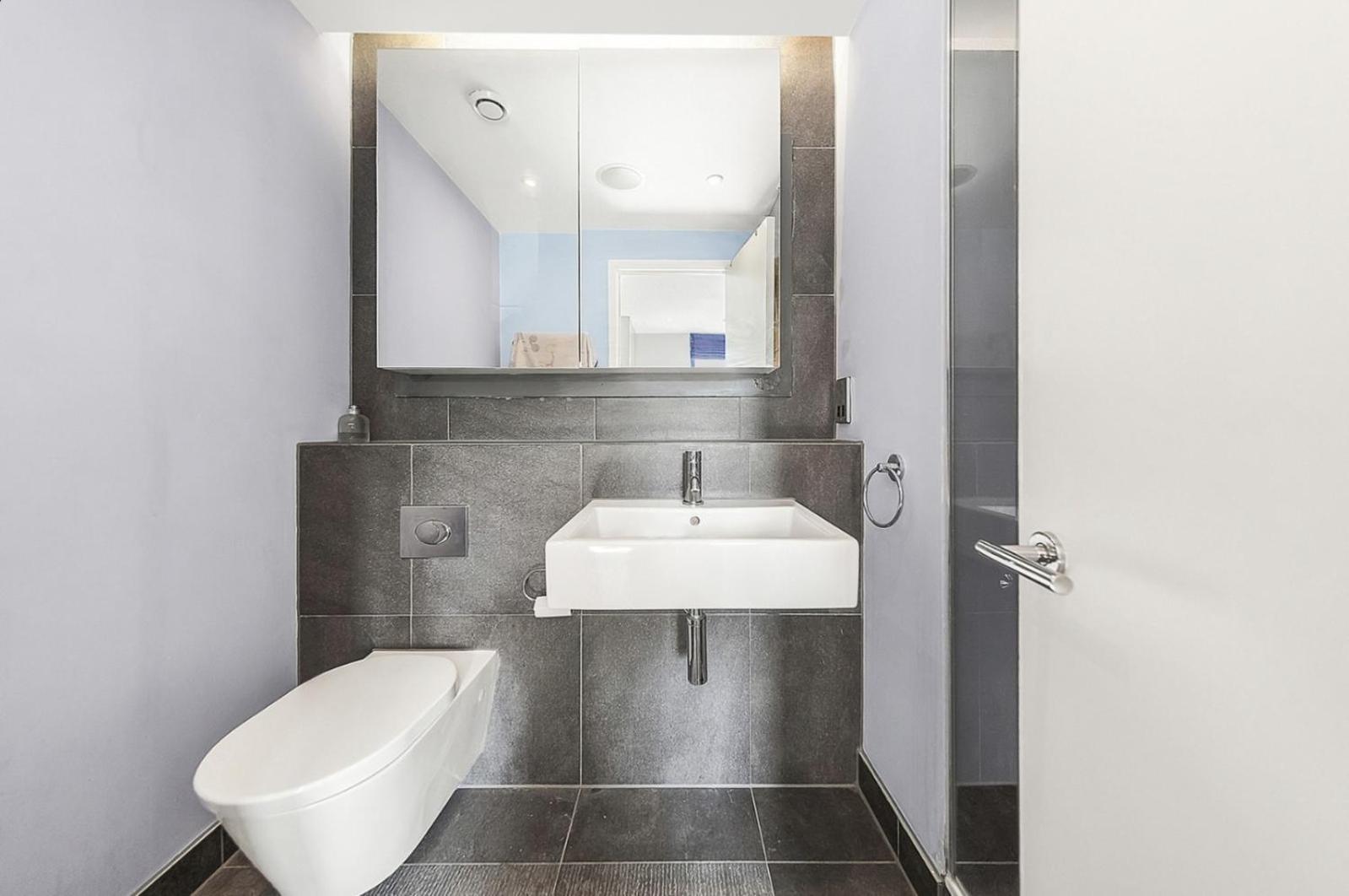 Apartamento King Beds With En-suite, Private Balcony And Elevator By Iconic Portobello Market