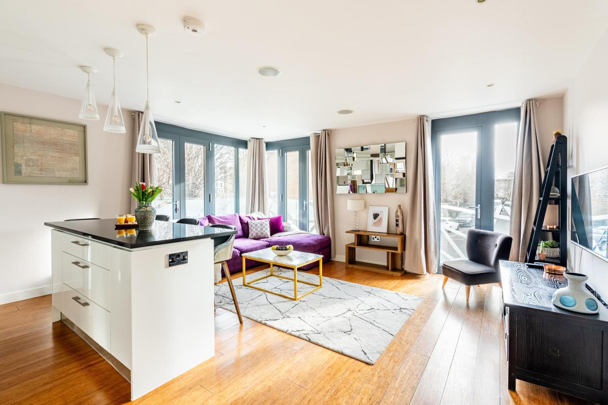 Apartamento King Beds With En-suite, Private Balcony And Elevator By Iconic Portobello Market Londres