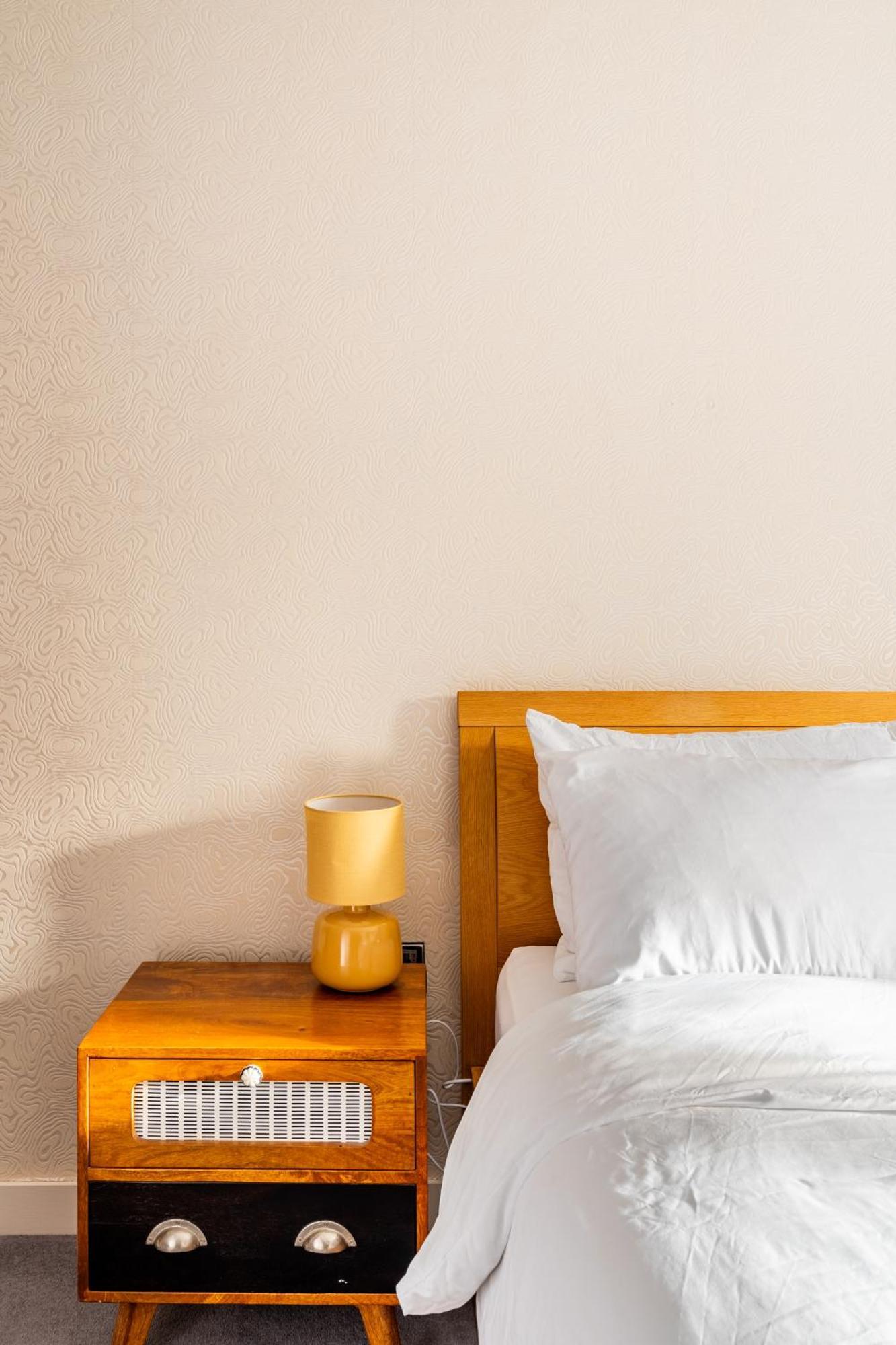 King Beds With En-suite, Private Balcony And Elevator By Iconic Portobello Market Apartamento *